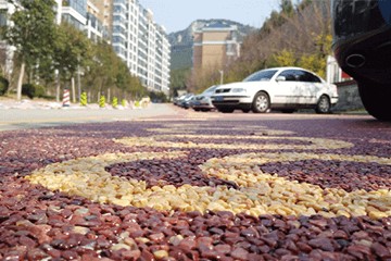 膠粘石透水路面